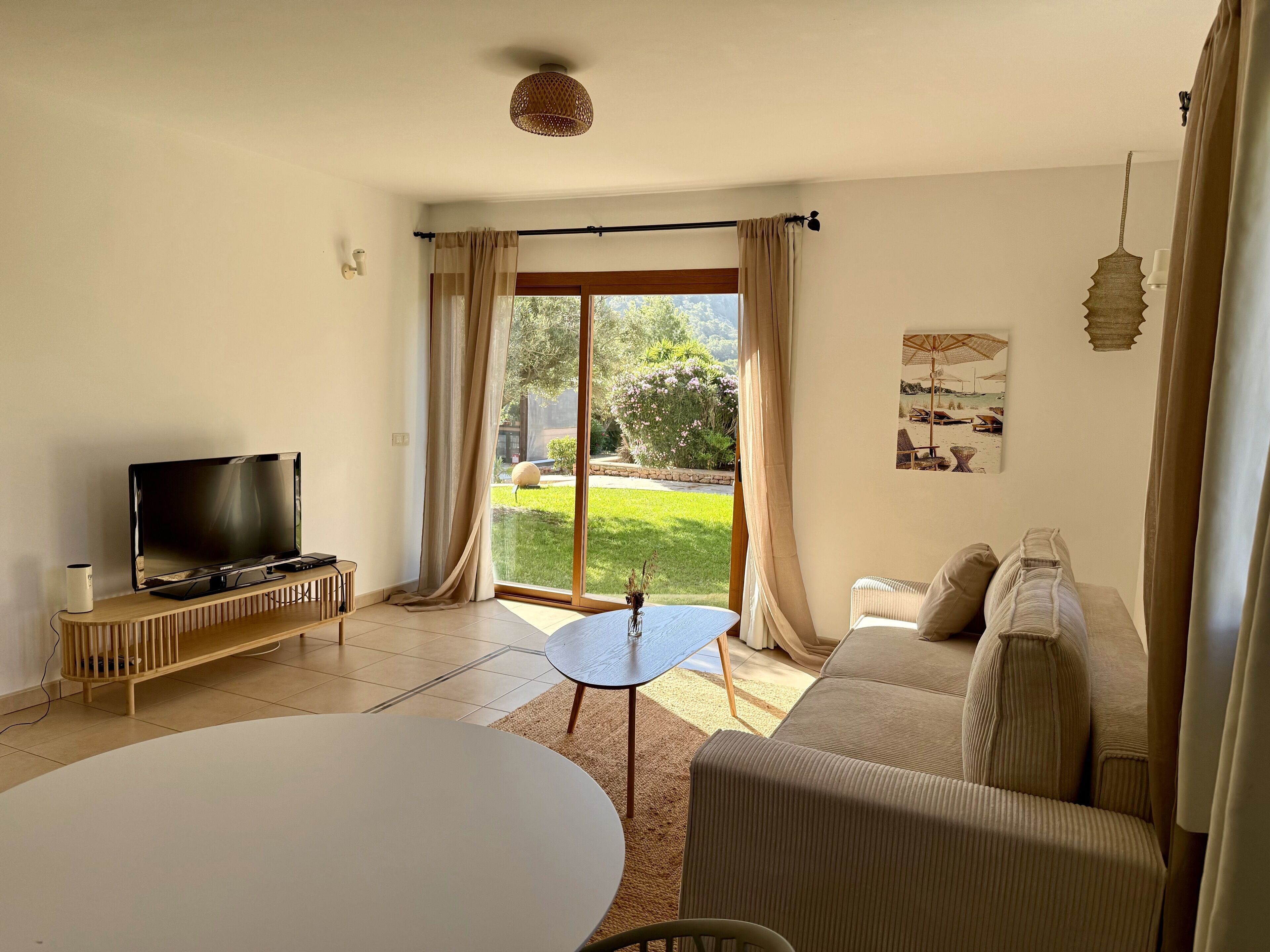 デラックス アパートメント ガーデンビュー | リビング エリア