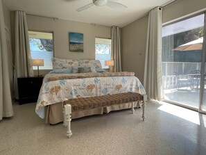 3 bedrooms, iron/ironing board, travel cot, free WiFi - Tropical Paradise by the Sea - Huge Pool,BBQ,Beach, Escape the Cold! (Lauderdale-by-the-Sea)