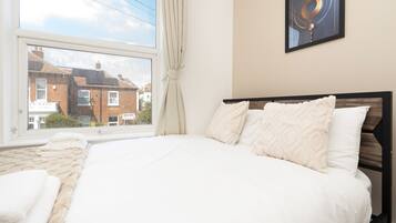 4 Schlafzimmer, Bügeleisen/Bügelbrett, kostenloses WLAN, Bettwäsche