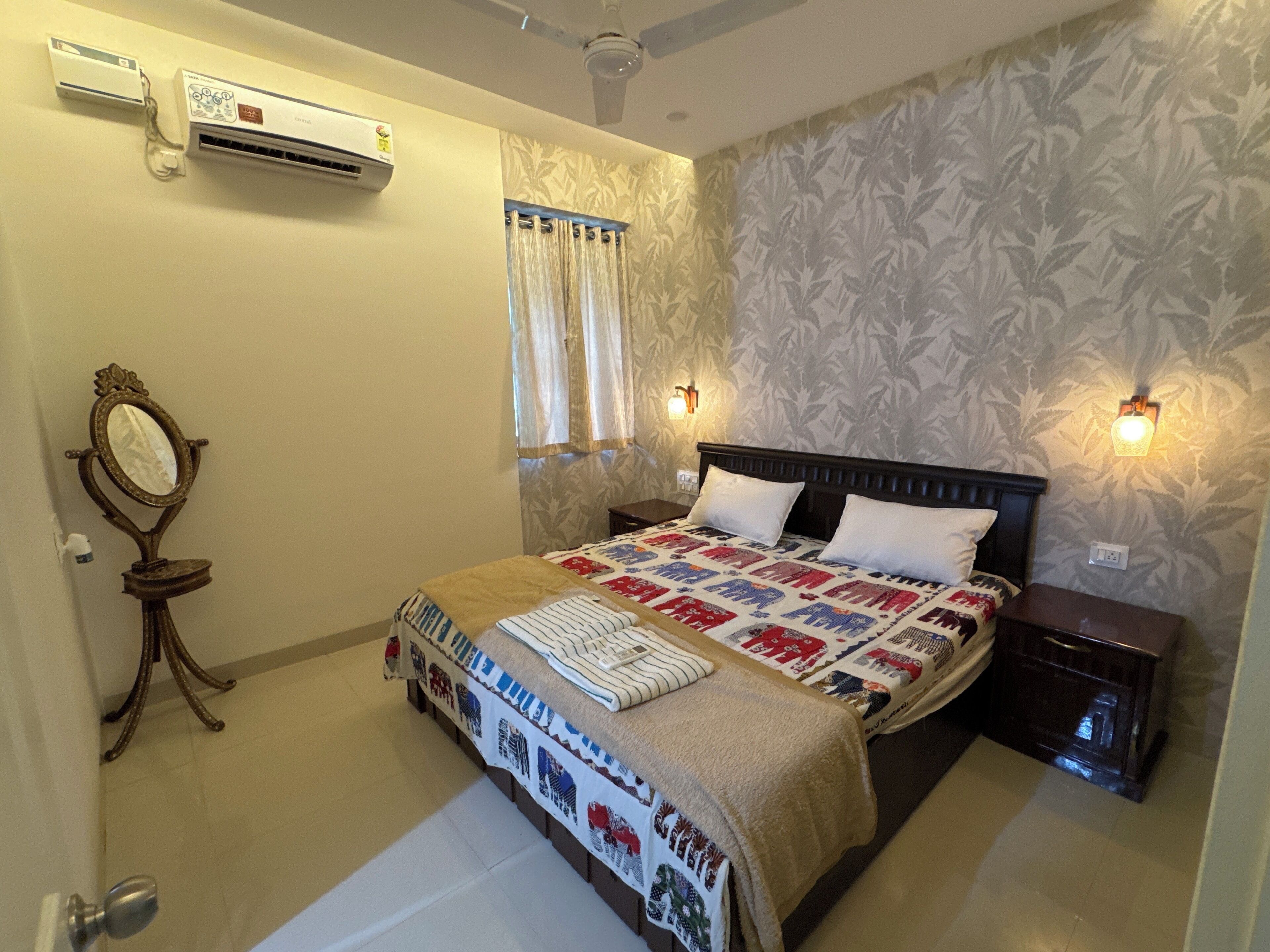 2 chambres, fer et planche à repasser, Wi-Fi, draps fournis