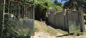 cozy apartment in the heart of seychelles 10 mins from beach