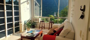 Living area - Spectacular view of Christ the Redeemer - Best in Rio: peace, arts and nature , (Santa Teresa Rio de Janeiro)