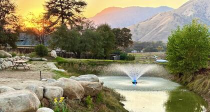 Blossom Creek Retreat-Suite B