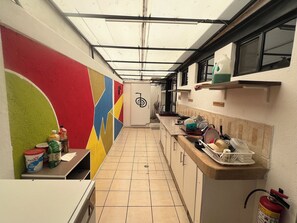 Microwave, stovetop, cookware/dishes/utensils