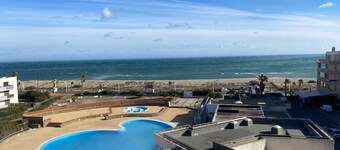 South-facing studio with sea view