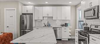 Colorful King Bed Apt | Large Kitchen | Game Room