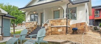 Charming Lake View cottage in tranquil Rockaway Beach