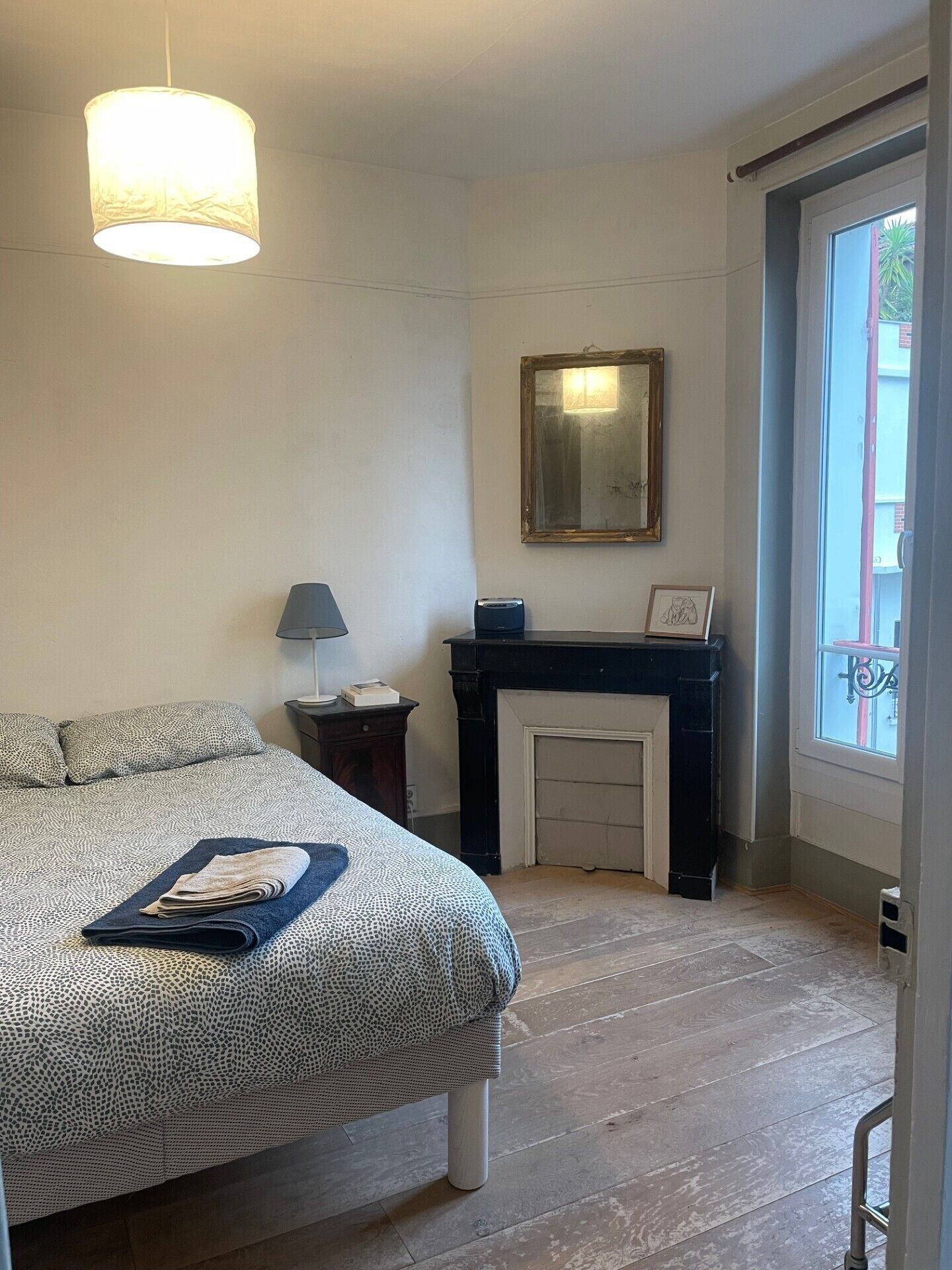 4 chambres, fer et planche à repasser, Wi-Fi, draps fournis