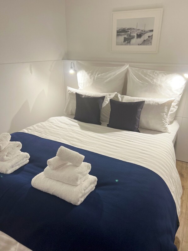 1 chambre, fer et planche à repasser, lit parapluie, Wi-Fi gratuit