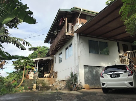 Exterior. Enchanting 1-bedroom apartment in Victoria