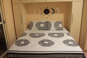 1 bedroom, iron/ironing board, WiFi, bed sheets - Mediterranean Sea Apartments (Durrës)