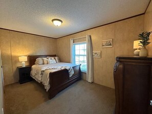3 bedrooms, WiFi, bed sheets