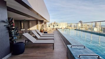 Kolam renang outdoor