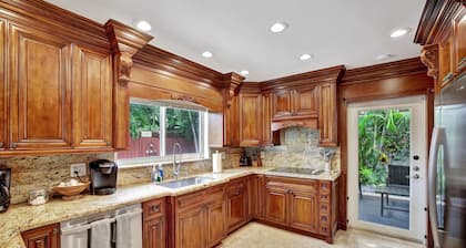 Beach Duplex 3br Manor with Heated Pool