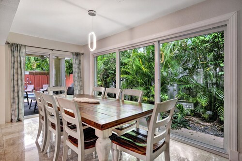 Beach Duplex 3br Manor with Heated Pool