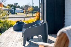 Terrace/patio - Dragonfly`s Rest - Kinloch (Kinloch)
