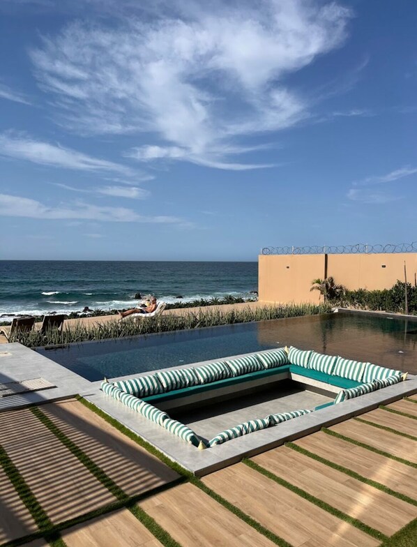 Utomhuspool
