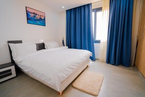 3 bedrooms, iron/ironing board, WiFi, bed sheets - Spacious 3-bedroom, 3 Bathroom with Jacuzzi, pool, gym, and ocean view (Dakar)