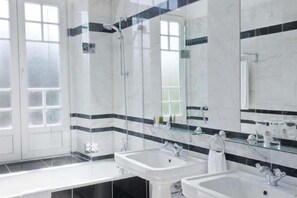 Unclassified image, 4 of 10, button - Curia Palace Hotel & Spa (Tamengos)