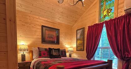The Big Bear Cabin! Perfect getaway in the Smokey Mountains!