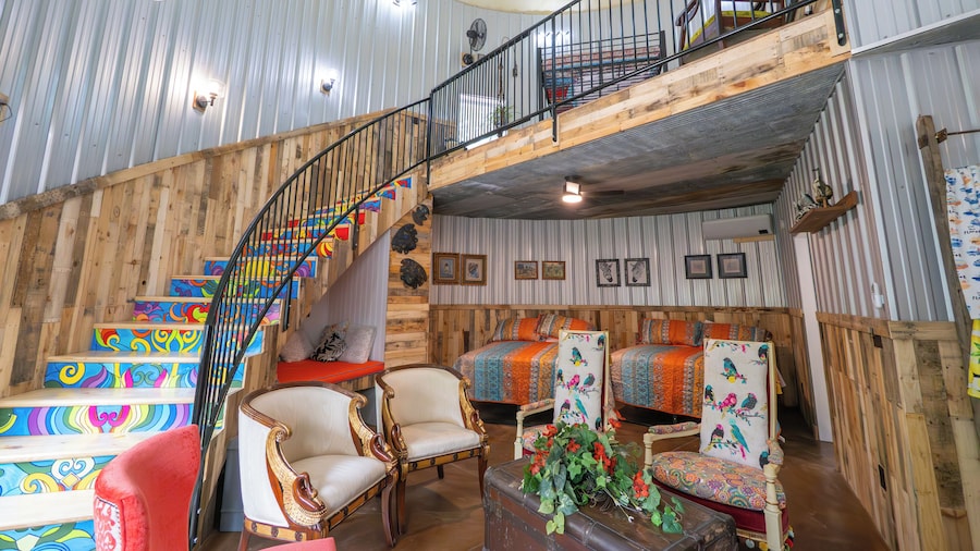 Hermann Grain Bins BNB
