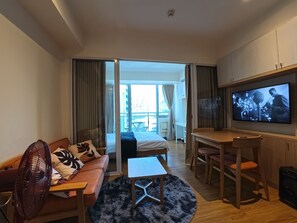 1 bedroom, desk, iron/ironing board, free WiFi - Luxury 1BR Unique Azure View - Azure Urban Resort Residences (Unknown)