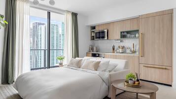 2 slaapkamers, een strijkplank/strijkijzer, gratis wifi, beddengoed