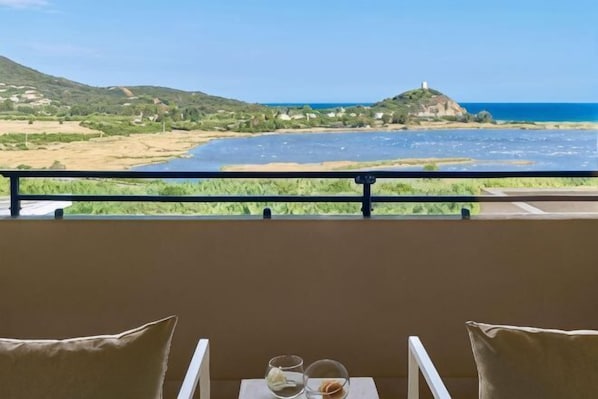 Cots/infant beds - Conrad Chia Laguna Sardinia (Setti Ballas)