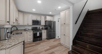 Modern & Spacious 4 Bdr Apt in Gibsonia/Pittsburgh