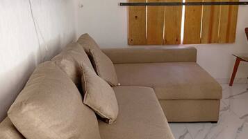 Apartment, 2 Bedrooms, Accessible, Smoking | Living area