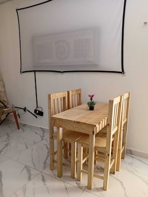 Departamento, 2 habitaciones, con acceso para personas discapacitadas, para fumadores | Restaurantes