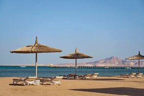 Playa privada cerca y vóley playa