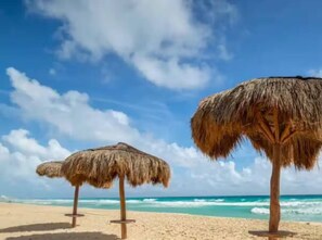 Beach - Wake up in front of the Lagoon (Cancún)
