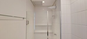 Basic Apartment | Bathroom - COBAR0119 - Edifício Barra Premium (Salvador)