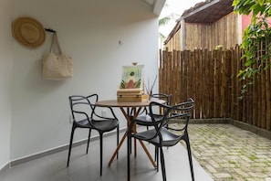 Apartment | Outdoor dining - Residencial Mirante (Itacare)