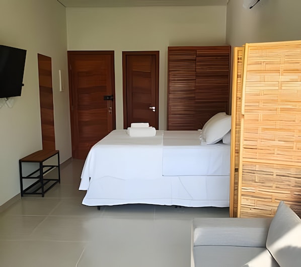 Apartment | 1 bedroom, desk, laptop workspace, iron/ironing board - Residencial Mirante (Itacare)