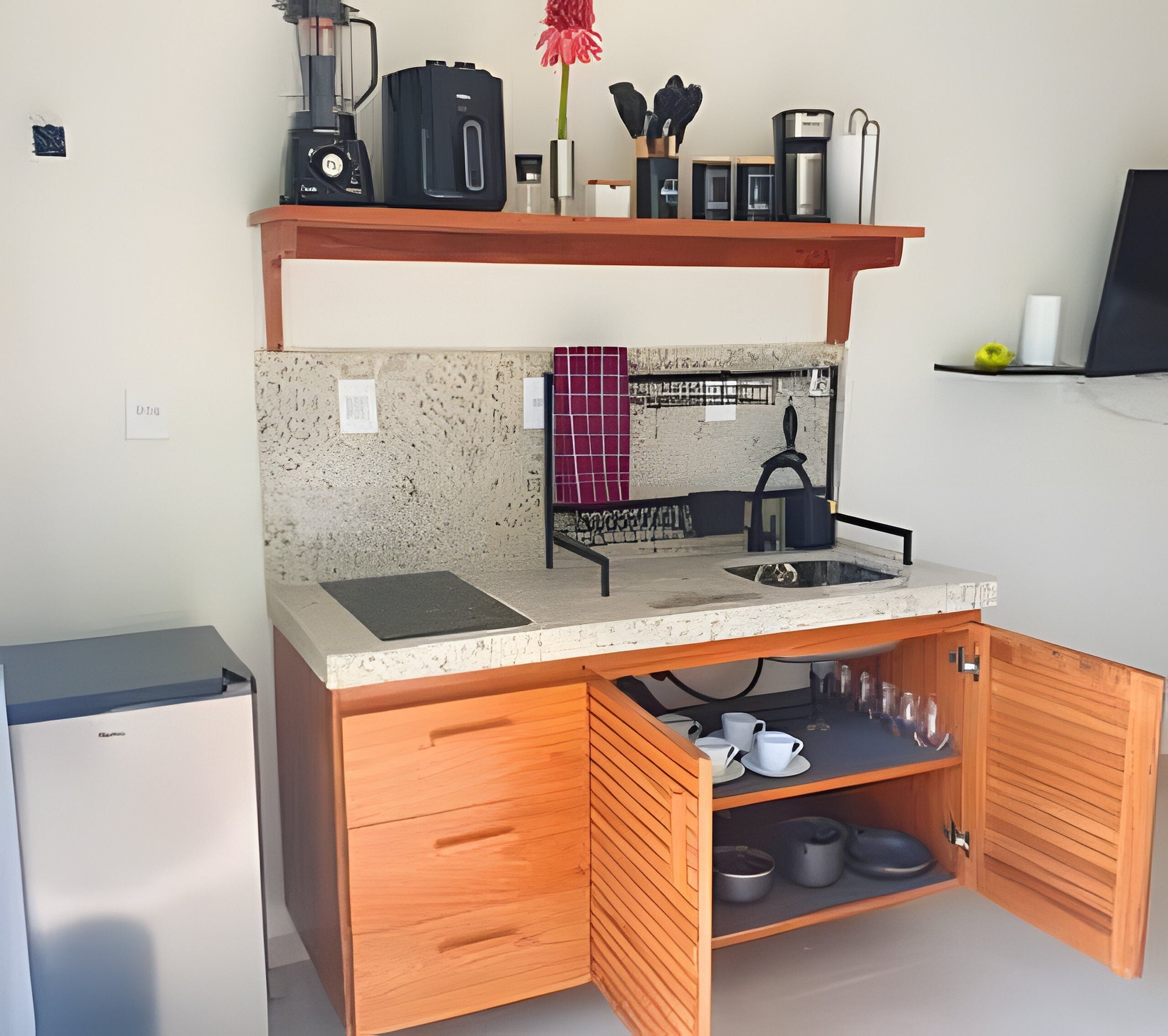 Apartment | Private kitchen | Mini-fridge, oven, stovetop, cookware/dishes/utensils