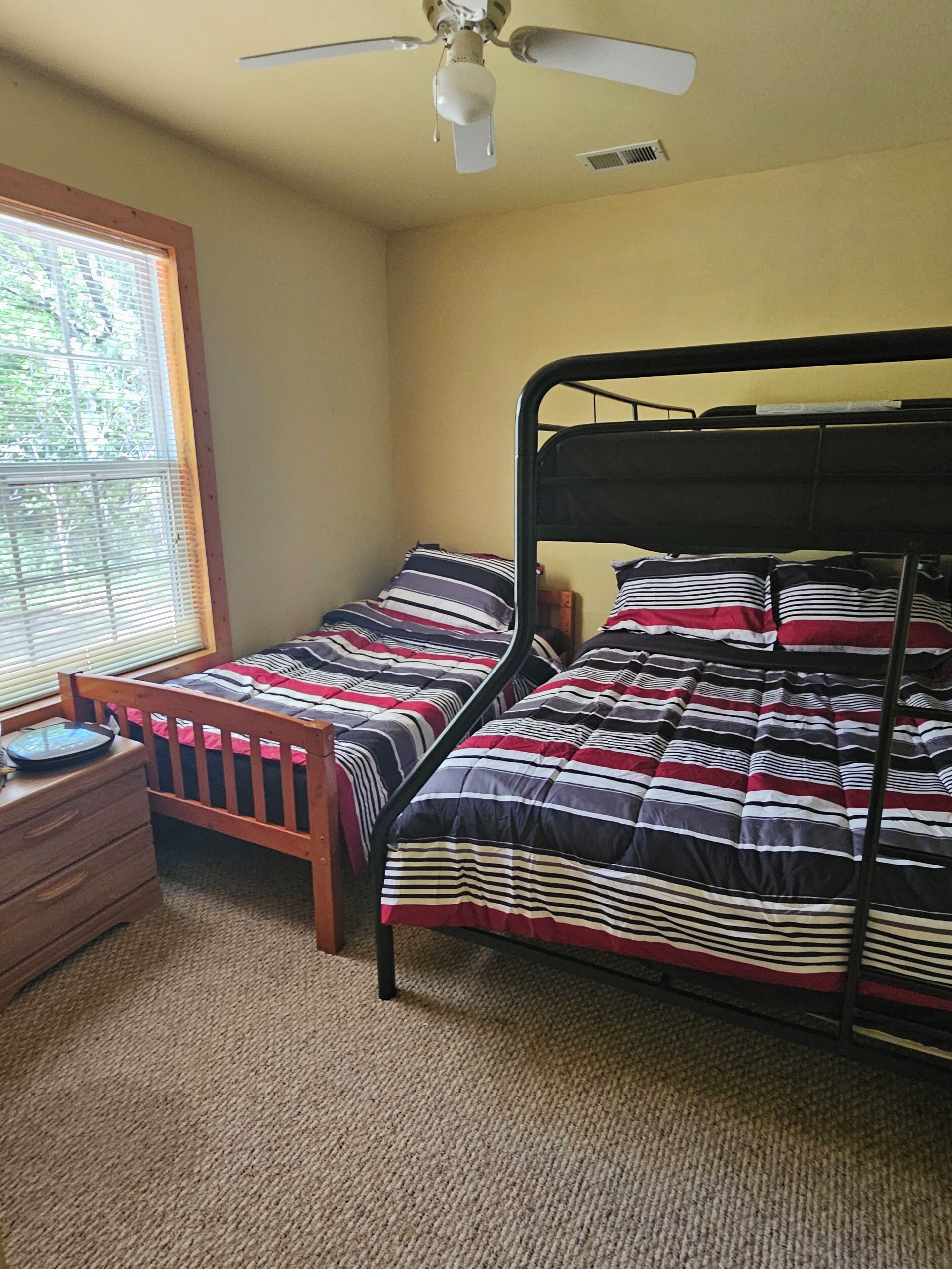3 bedrooms, free WiFi, bed sheets