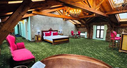 JMR Splendor-Private Sauna & Bathtub Sui