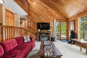 Smart TV, fireplace, DVD player