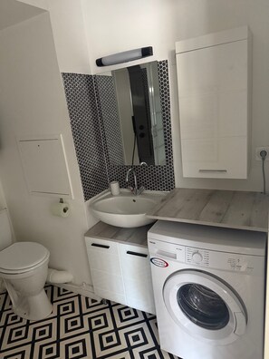 Shower, towels, soap