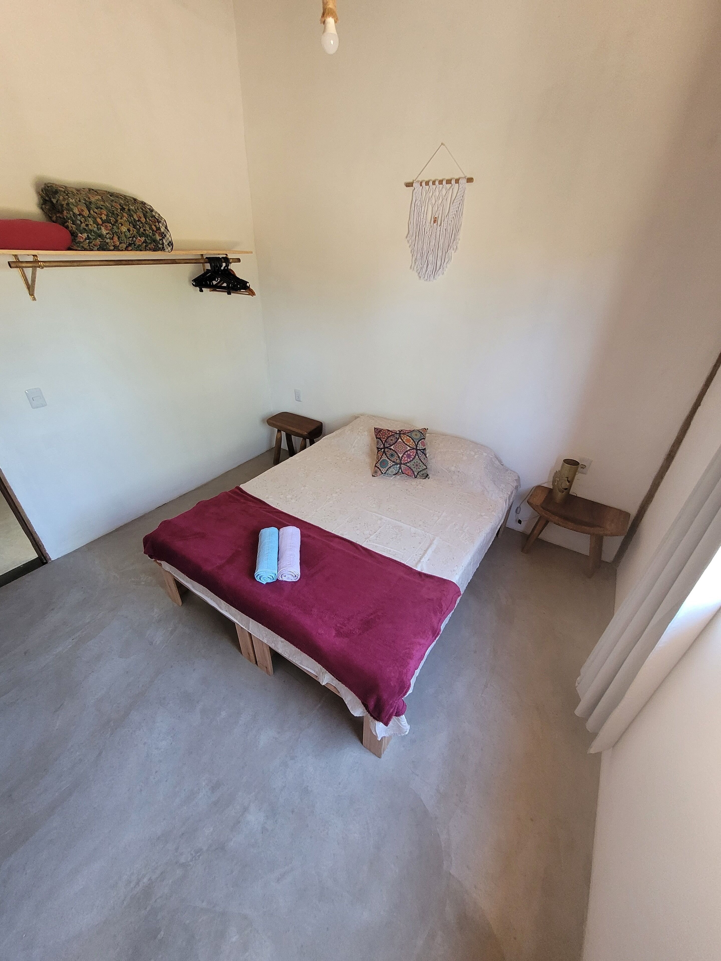 Ferros/tábuas de passar roupa, Wi-Fi, roupa de cama