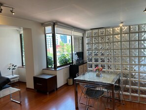 Standard Apartment (61 Excelente ubicación AC Metro) | Living area