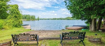 4-BR Luxurious Lake-house.