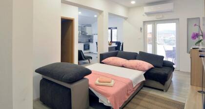 Dalmatian apartments Bilice - Two Bedroom Apartment With Terrace (A2)