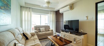 Urban Charm: Modern One Bedroom