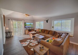 Smart-TV, peis, videospill og bøker