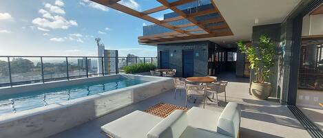 Căn hộ tiện nghi đơn giản | Khu ẩm thực ngoài trời