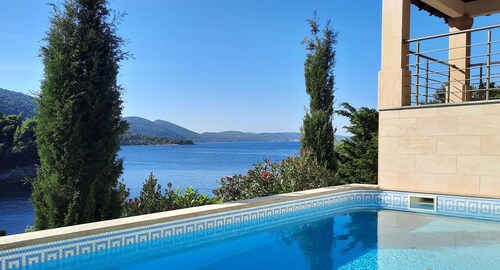 Charmante, ruhige Strandvilla für 8 Personen mit privatem Pool