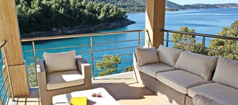 Charming Serene Beachfront Villa for 8 With Private Pool